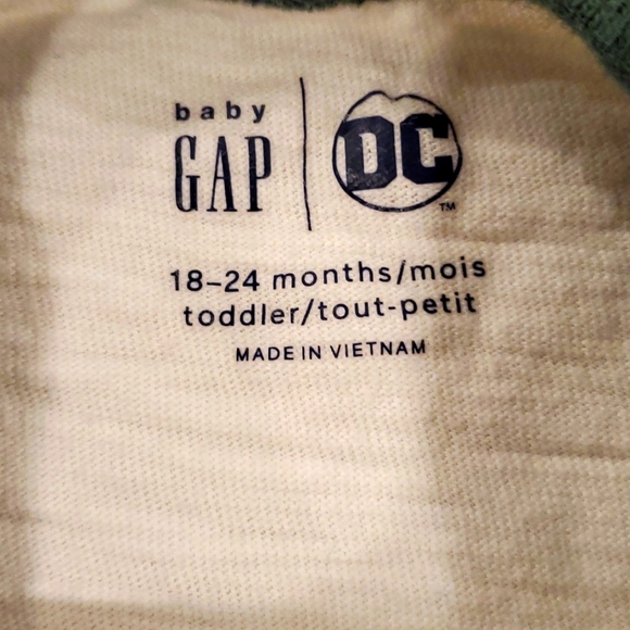 Gap Batman Long Sleeve Tshirt - Picture 2 of 4